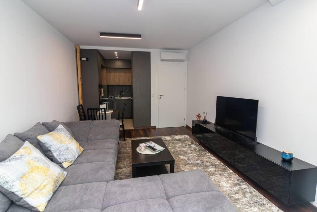 Georgi'S 1 Bedroom Quiet Apartment With Garage Sofía Exterior foto